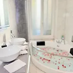 Loft Luxe - Jacuzzi - Sauna - Cinema *